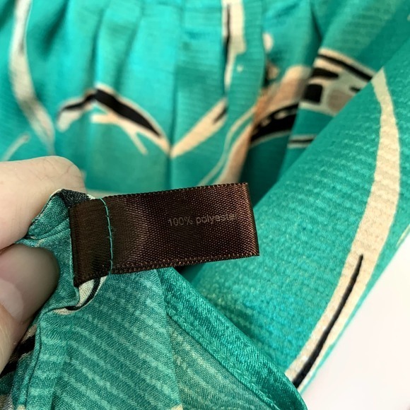 The Limited Women's Size Extra Small Green Printed Top - Picture 3 of 4